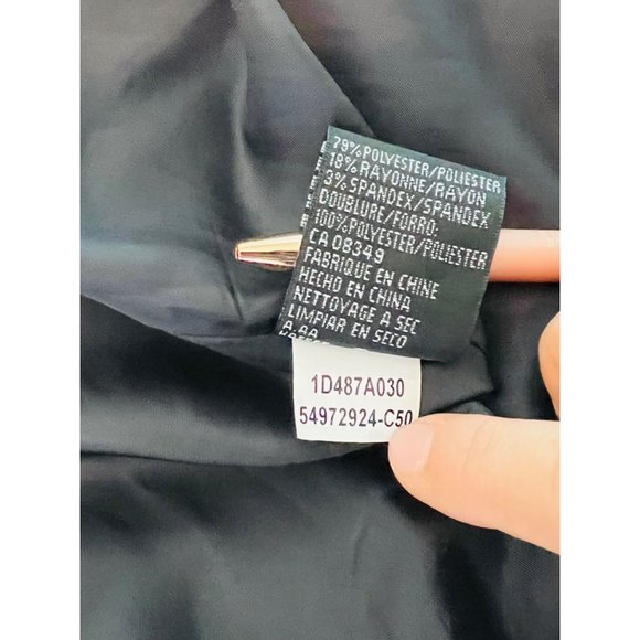 Kasper Tailored Blazer Pleated Waist Shield Buttons And Stitching Sz 8 NWOT - Picture 11 of 11